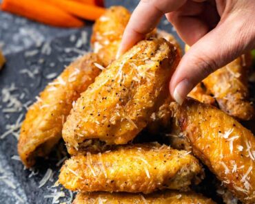 Garlic Parmesan Chicken Wings – The Stay At Home Chef